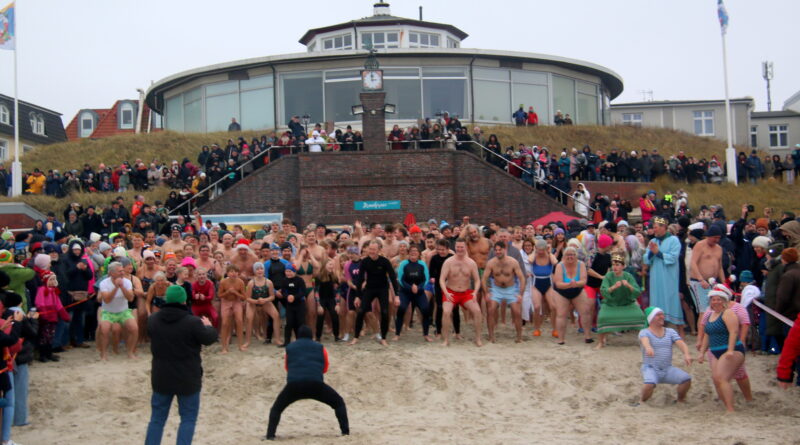 31.12.2024 Jahresabbaden der DLRG Wangerooge jetzt auch mit Video!